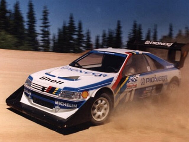 Peugeot 405 T16 na Pikes Peak.