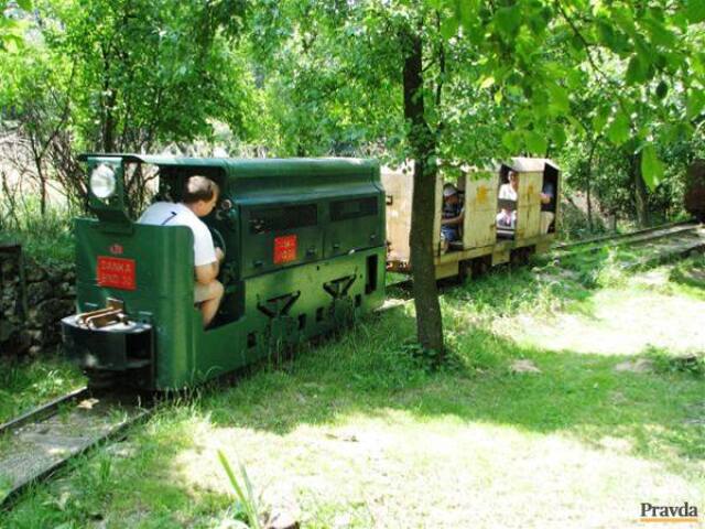 Vláčik, vlak