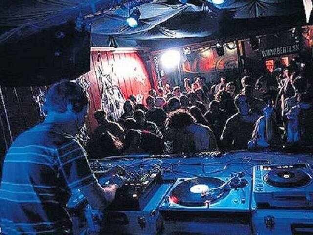 Trnava, Artclub