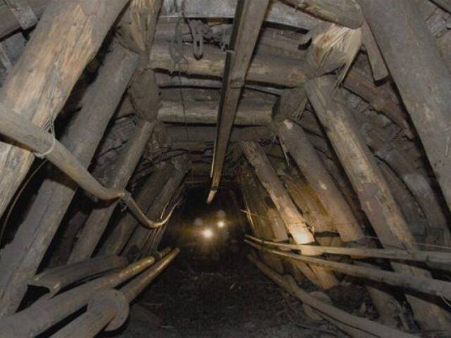 šachta, baňa