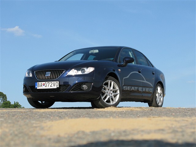 Ani novou maskou Exeo neutají pôvod v starej generácii Audi A4.
