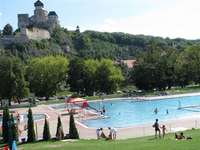 Trenčín, kúpalisko, bazén