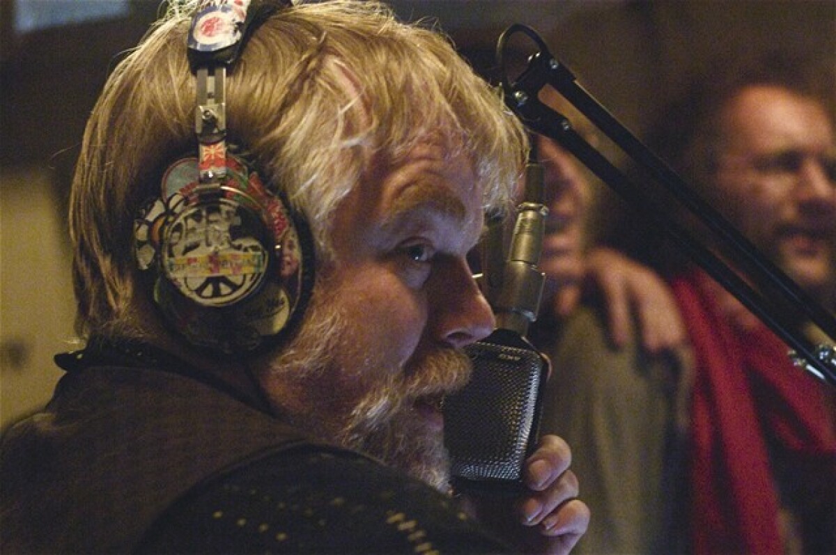 Philip Seymour Hoffman si v komédii Piráti na vlnách zahral diskdžokeja, ktorý pre hudbu odišiel zo Spojených štátov do Británie.
