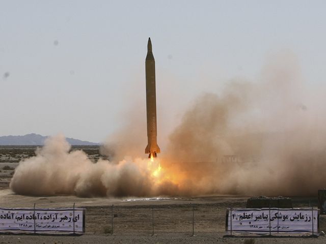 Irán, rakety, raketa, strela