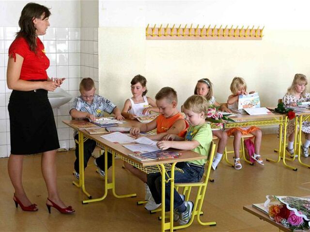 škola, deti, žiaci, učiteľka