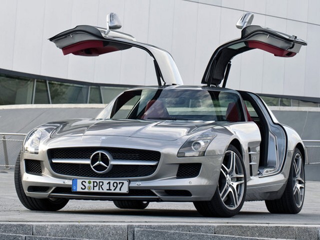 Mercedes-Benz SLS