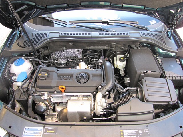 Základný motor Superbu Combi bohato stačí.