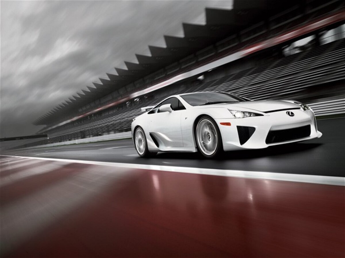 lexus-lfa-track