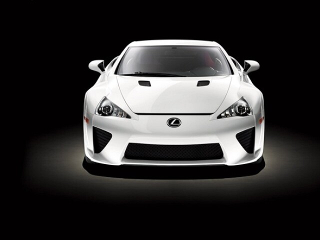 Lexus LF-A vyzerá dynamicky aj v pokoji.
