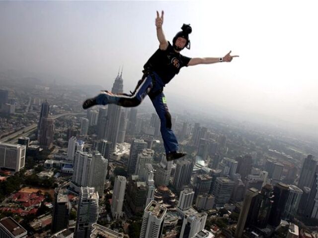 BASE jumper Deane Smith