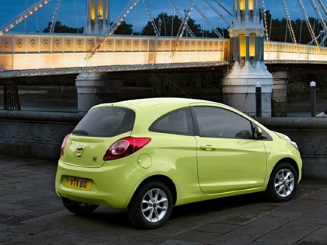 Nový Ford Ka zdieľa techniku s Fiatom 500.