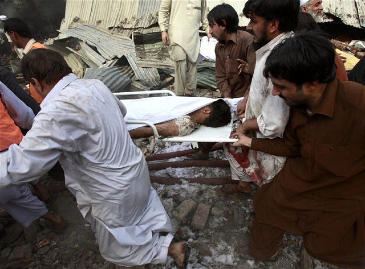 Pakistan, bombové útoky