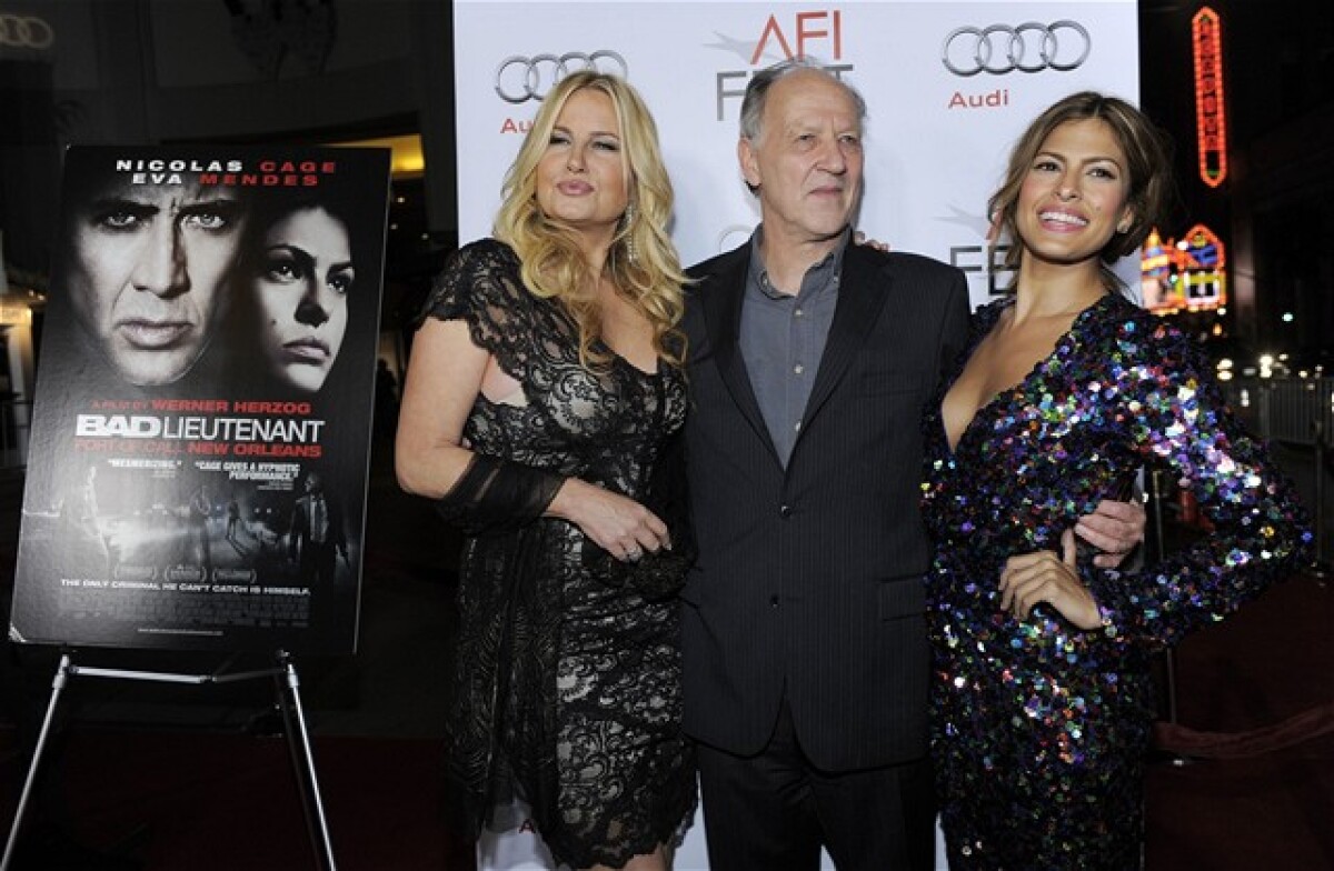Zľava: Jennifer Coolidge, Werner Herzog a Eva Mendes