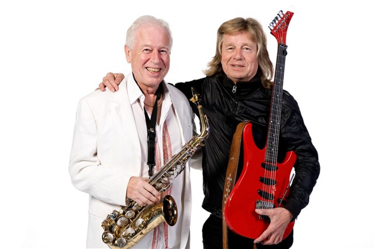 Saxofonista Ulf Andersson a gitarista Janne Schaffer. Obaja hrávali so skupinou ABBA, teraz vystupujú v ABBA The Show.