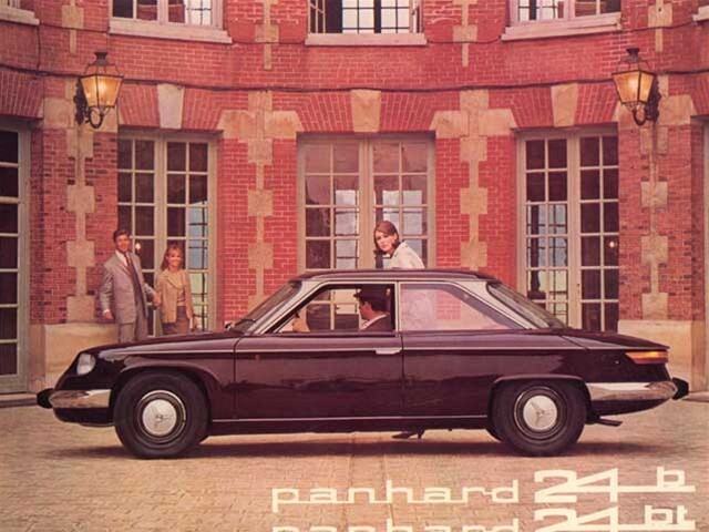 Panhard 24 BT s dlhším rázvorom.