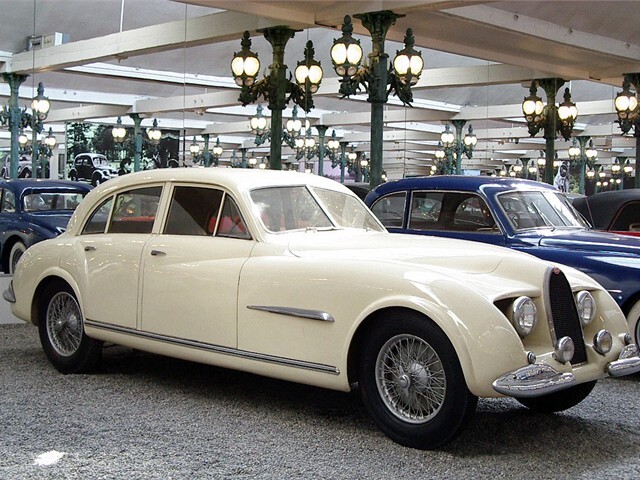 Bugatti 101 prišlo v roku, keď zomrel Ettore Bugatti.