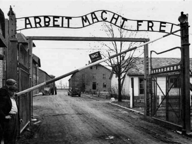 Osvienčim, Arbeit macht frei