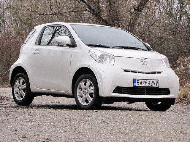 Toyota iQ