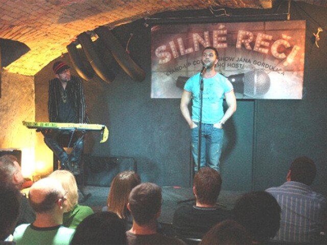 Stand-up comedy je v Bratislave hitom.