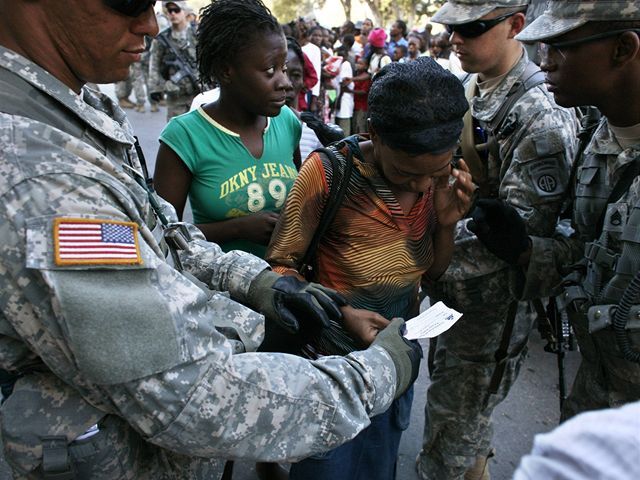 Haiti, zemetrasenie, vojaci