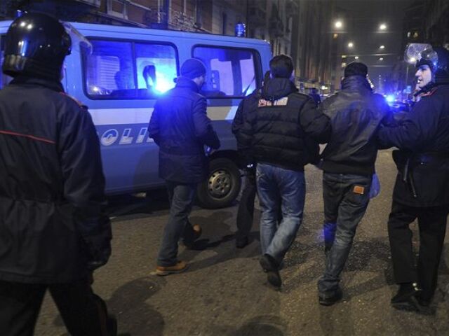Polícia, policajti, Taliansko, Miláno