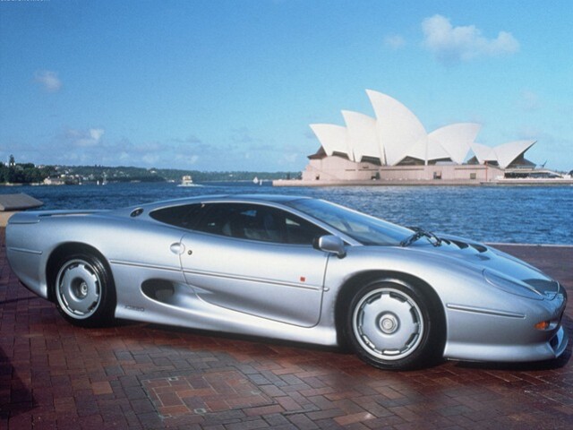 Jaguar XJ220