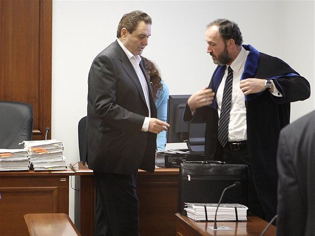 Jozef Majský s obhajcom Petrom Filipom