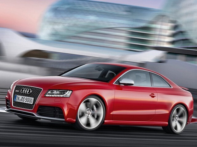 Posledným počinom s pohonom quattro je Audi RS5.