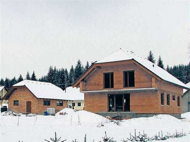 Mazúrová, dom, parcela