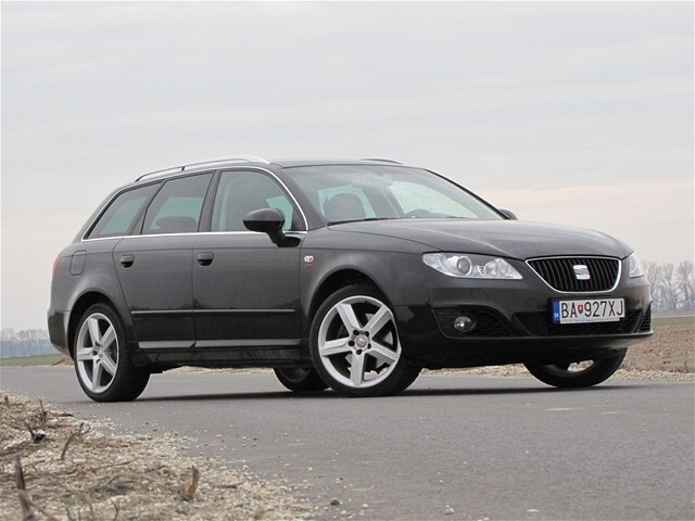 Dobre zvládnutý mix Audi a Seatu.