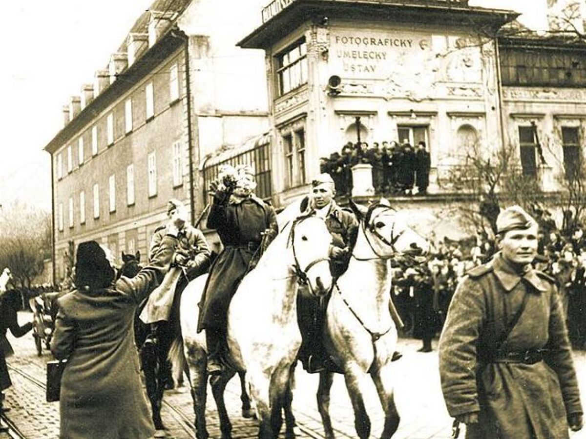 oslobodenie Bratislavy červenoarmejcami