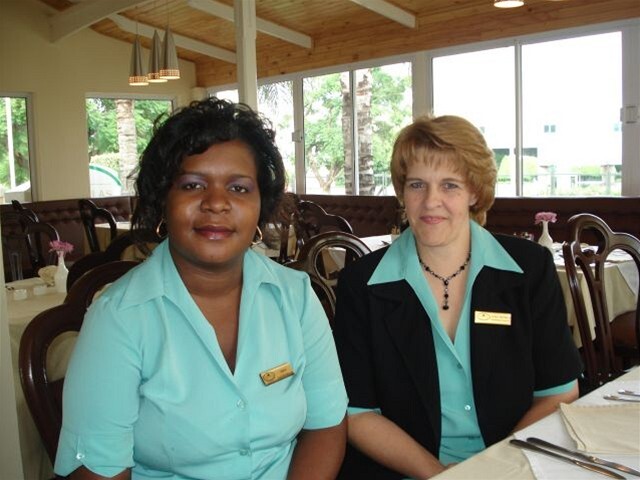 Linda Maheme (vľavo) a June Snyman