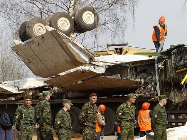 nehoda, tupolev, trosky, Smolensk