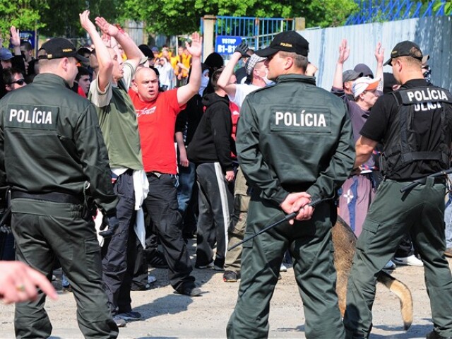 futbal Slovan Trnava fanúšikovia polícia