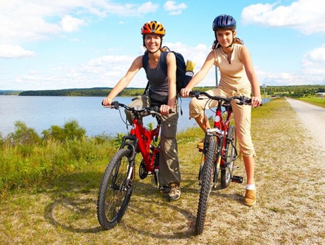 bicyklovanie - výlet - rodina - mama a dcéra - huby - liečba