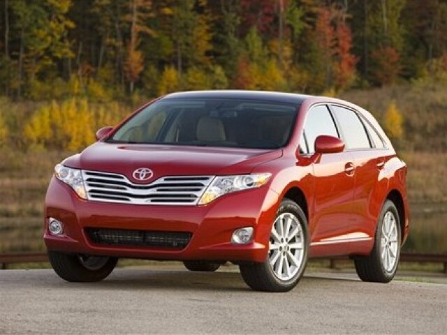 Sériová Toyota Venza má takmer 2 tony.