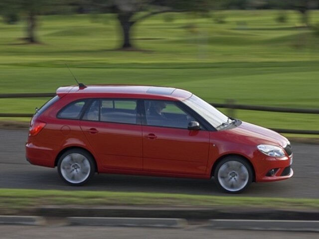 Fabia Combi RS sa dokáže rozbehnúť až na 226 km/h.