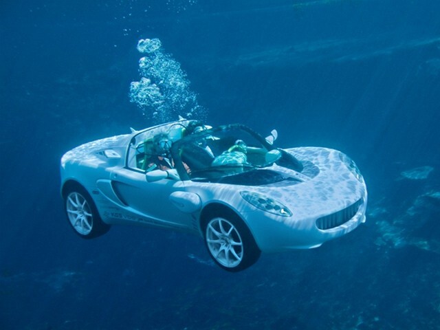 Rinspeed sQuba môže zamieriť aj pod hladinu.