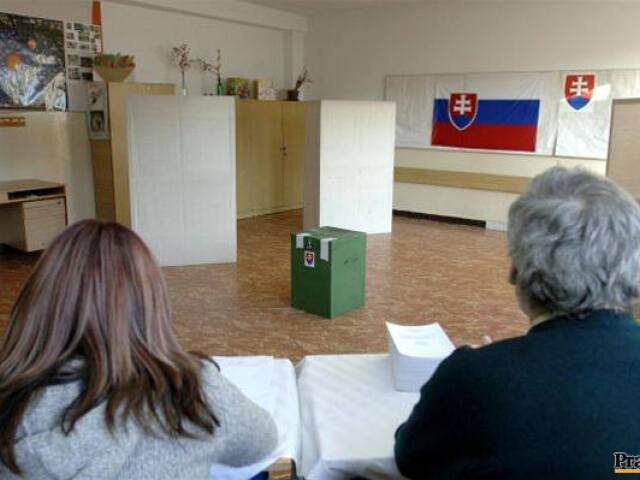 voľby, hlasovanie, urna