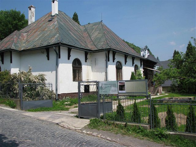 Banská Štiavnica, škola