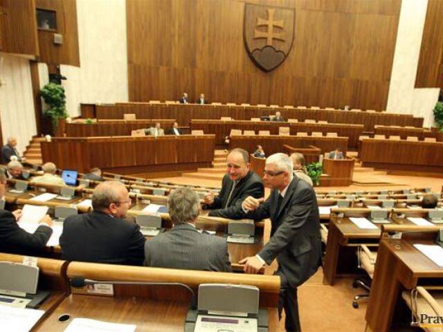 poslanci, parlament, NR SR