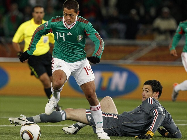 Javier Hernandez, Hugo Lloris 