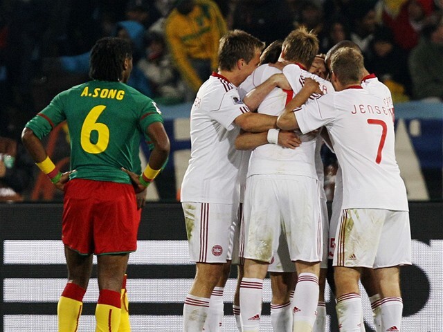 Alex Song, Dansko