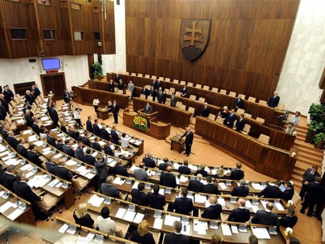 NR SR, parlament