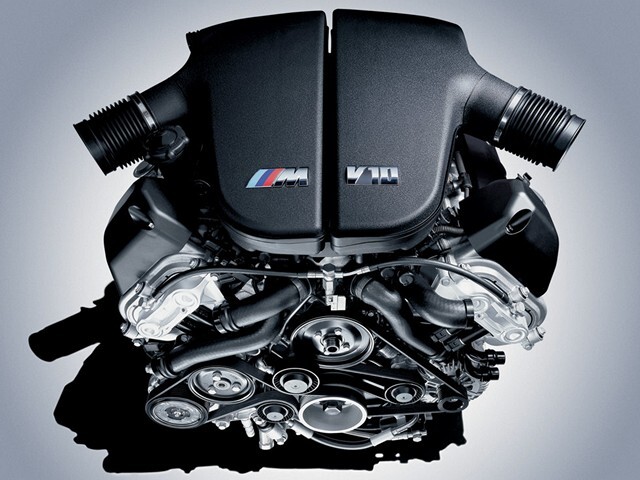 Motor 5.0 V10 je doslova technickým umeleckým dielom.