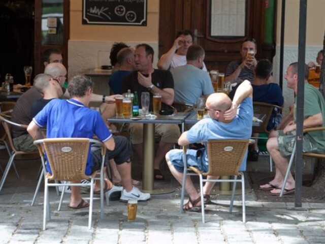 ľudia, podniky, pivo