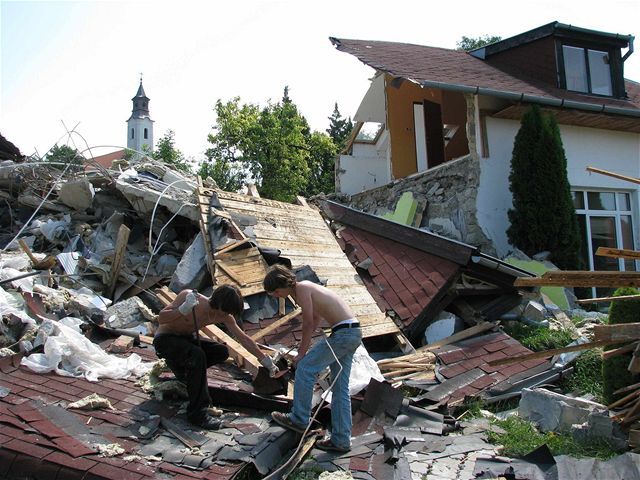 Nižná Myšla, dom, zrúcanina, búranie, trosky