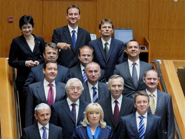 vláda, ministri, premiérka
