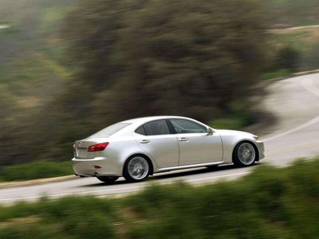 Lexus IS
