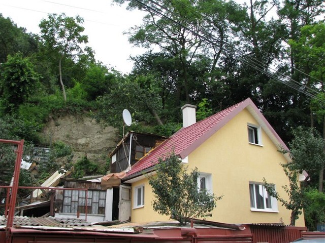dom, zosuv, košice, krásna